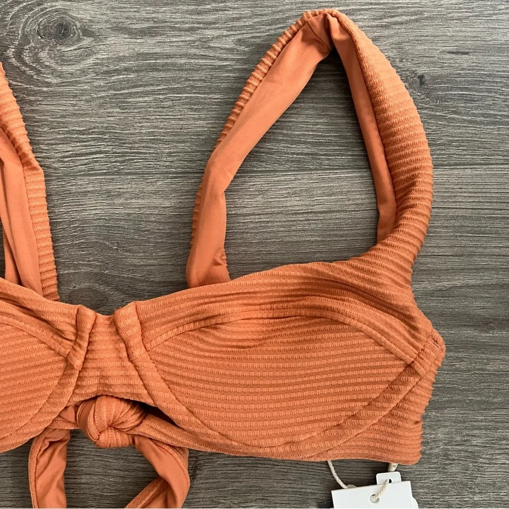L*SPACE Nikita Bikini Top XS Sienna Ribbed Neutral Underwire Demi Cups Retro 70s